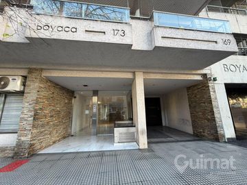 1 Amb c/ Balcon - Av. Boyaca 100 - Ideal Inversion -. POS. COCHERA!
