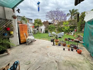 Casa en venta de cuatro dormitorios - Ringuelet
