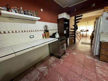 Casa en venta de cuatro dormitorios - Ringuelet