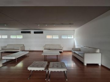 Departamento de tres dormitorios en San Isidro Central
