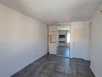 Departamento de tres dormitorios en San Isidro Central