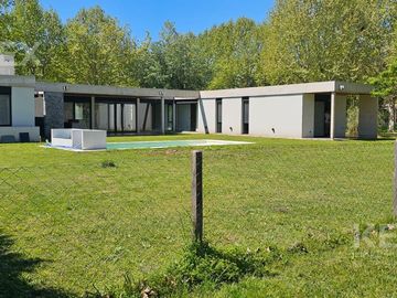 VENTA CASA A ESTRENAR EN HARAS DEL SOL | UNA PLANTA | LOTE 1500M² | APTO CRÉDITO