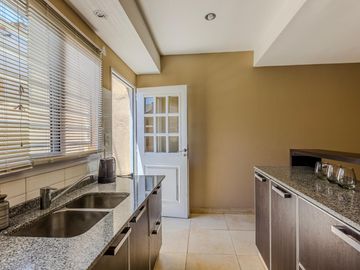 Casa en Ciudad Evita - Duplex - 2 dormitorios - cochera