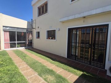 Casa en venta, Barrio Centro América