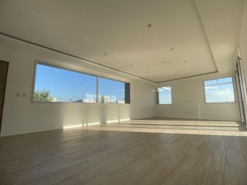 Venta Casa Área 1 San Sebastián - 4 ambientes