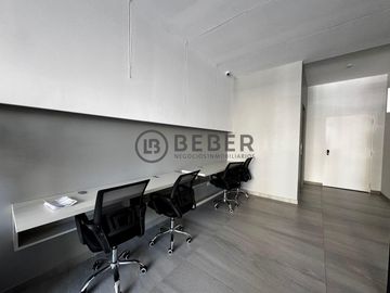 En venta ambiente al frente con balcon a estrenar, Guemes