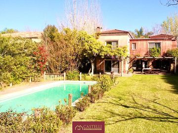 Casa en Venta en Ayres de Pilar 5 ambientes