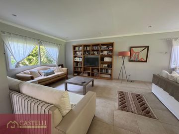 Casa en Venta en Ayres de Pilar 5 ambientes