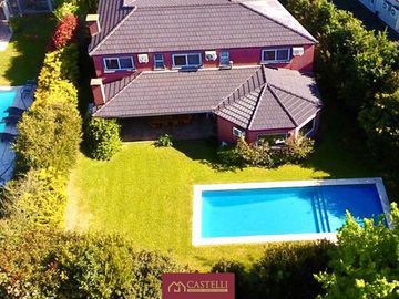 Casa en Venta en Ayres de Pilar 5 ambientes