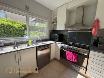 Casa en Venta en Ayres de Pilar 5 ambientes