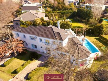 Casa en Venta en Ayres de Pilar 5 ambientes