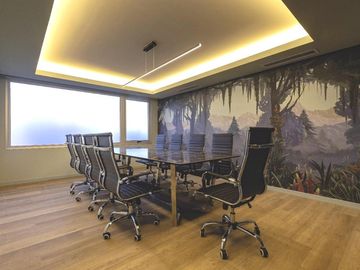 Oficina en Venta en Tribunales, 134.20 m2, ubicación estratégica con amenitis y cochera.