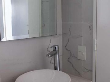 Oficina en Venta en Tribunales, 134.20 m2, ubicación estratégica con amenitis y cochera.