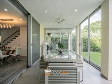 Casa a la venta en Country Banco Provincia