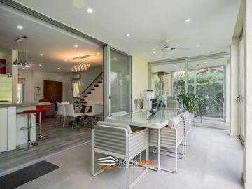 Casa a la venta en Country Banco Provincia