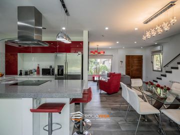 Casa a la venta en Country Banco Provincia