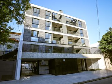 Con balcón Terraza, Departamento 4 ambientes en Parque Chacabuco – Excelente ubicación