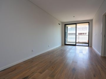Con balcón Terraza, Departamento 4 ambientes en Parque Chacabuco – Excelente ubicación