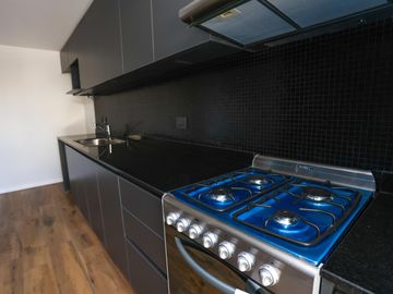 Con balcón Terraza, Departamento 4 ambientes en Parque Chacabuco – Excelente ubicación