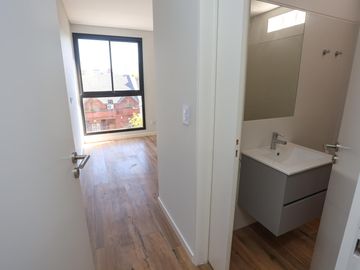 Con balcón Terraza, Departamento 4 ambientes en Parque Chacabuco – Excelente ubicación