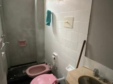 VENTA 2 AMB A METROS DE AV. PAVÓN. VENTA CON RENTA!