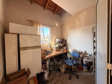 Casa en venta con dependencia y gran lote - oportunidad de precio