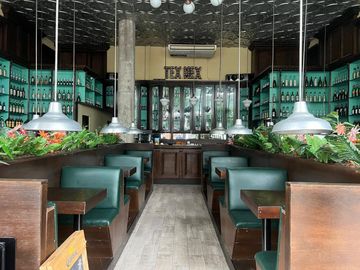 Local en Venta en Olazabal y Holmberg. Villa Urquiza Apto Gastronomia