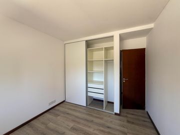 Venta departamento 1 dormitorio con balcón Nuestra Señora de Lourdes, Rosario