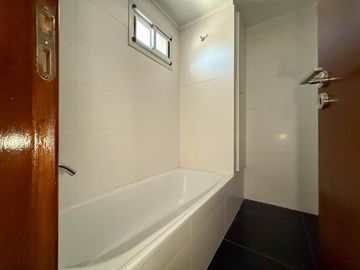 Venta departamento 1 dormitorio con balcón Nuestra Señora de Lourdes, Rosario