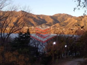 EN VENTSA COMPLEJO DE 2 CABAÑAS EN SIQUIMAN FRENTE AL LAGO CON VISTA A LAS SIERRAS REF: 2024