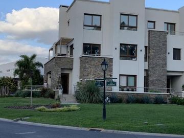 Departamento en Venta - 2 ambientes - Balcón - Cochera - Adrogue Chico - Almirante Brown