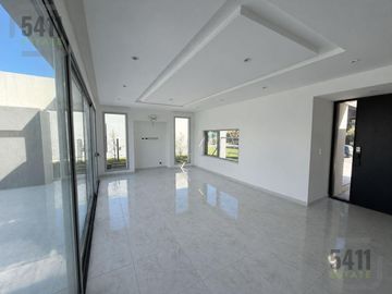 Alquiler Casa 4 ambientes Jardin Pileta en Santa Ines - Canning