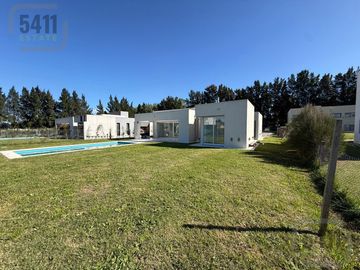 Alquiler Casa 4 ambientes Jardin Pileta en Santa Ines - Canning