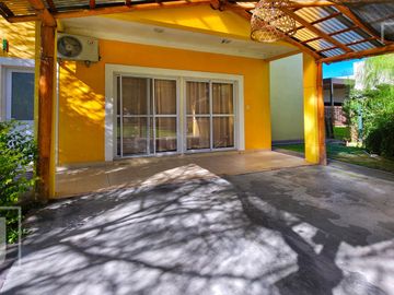 Casa moderna en venta con pileta en San Alfonso | 4 ambientes | Excelente calidad constructiva