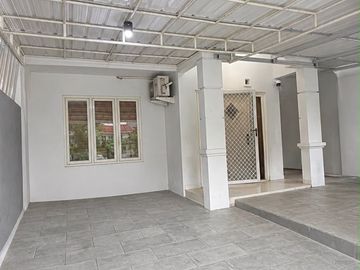 Villa Valensia Pakuwon Indah Lontar