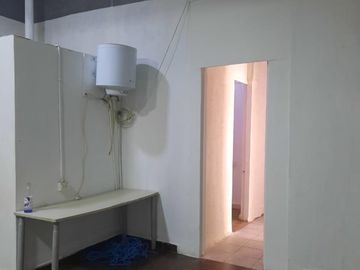 Vendo Local Comercial en plenos Centro de Santiago, LORD COCHRANE 1301