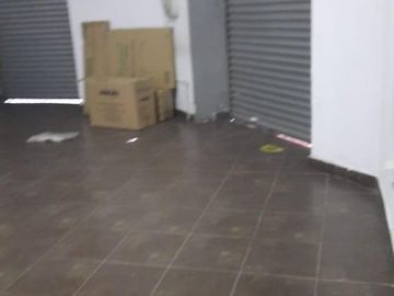 Vendo Local Comercial en plenos Centro de Santiago, LORD COCHRANE 1301