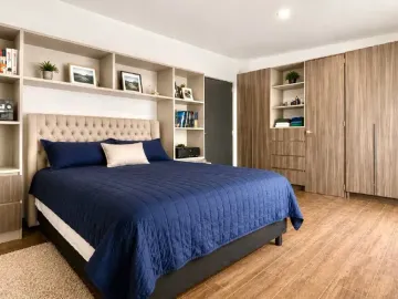 VENTA DE RESIDENCIA EN ESQUINA MUY AMPLIA REMODELADA, ZONA ZAVALETA, 3 RECAMARAS CON BAÑO, SALA CON