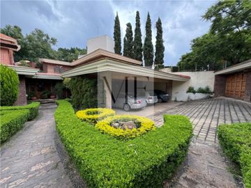 CASA EN VENTA LOMAS DEL VALLE