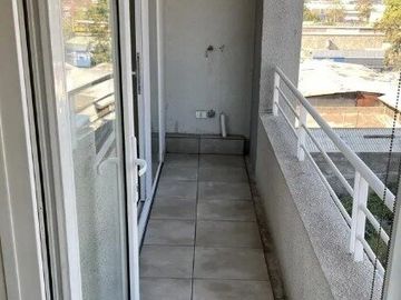 Vende Comodo Dpto 2d,1b, Estacionamiento, Bodega, San Miguel