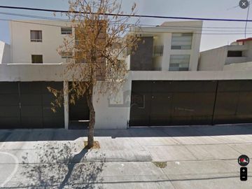 Departamento En RENTA amueblado en Lomas 3ra Sección