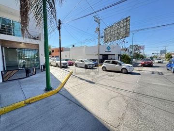 LOCAL COMERCIAL EN RENTA EN AV. HIMNO NACIONAL