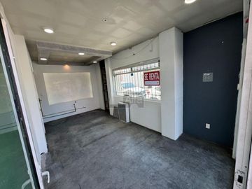 LOCAL COMERCIAL EN RENTA EN AV. HIMNO NACIONAL