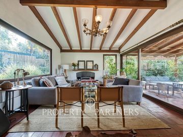 Acogedora casa con gran jardín y vista despejada a la cordillera, Los Dominicos