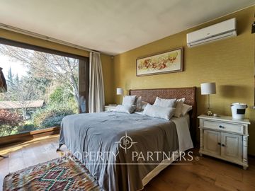 Acogedora casa con gran jardín y vista despejada a la cordillera, Los Dominicos