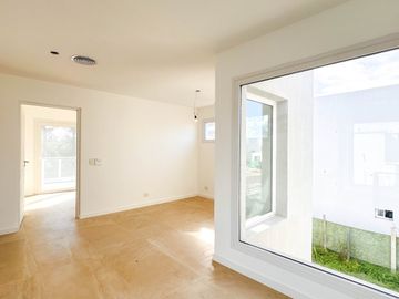 Venta | CASA 5 AMBIENTES A ESTRENAR | Santa Ana, Villanueva | Climatización central | Pileta