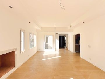 Venta | CASA 5 AMBIENTES A ESTRENAR | Santa Ana, Villanueva | Climatización central | Pileta