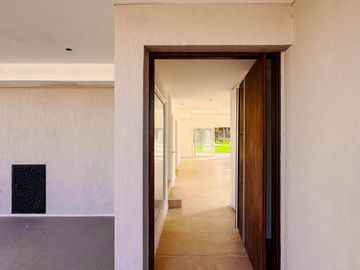 Venta | CASA 5 AMBIENTES A ESTRENAR | Santa Ana, Villanueva | Climatización central | Pileta