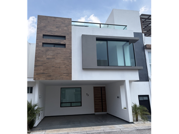 VENTA DE CASA EN PLAZA SAN PEDRO CHOLULA