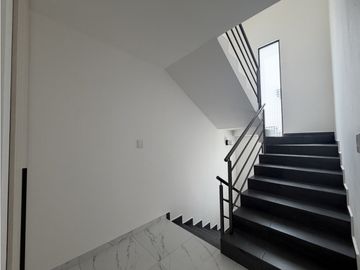 VENTA DE CASA PLAZA SAN DIEGO